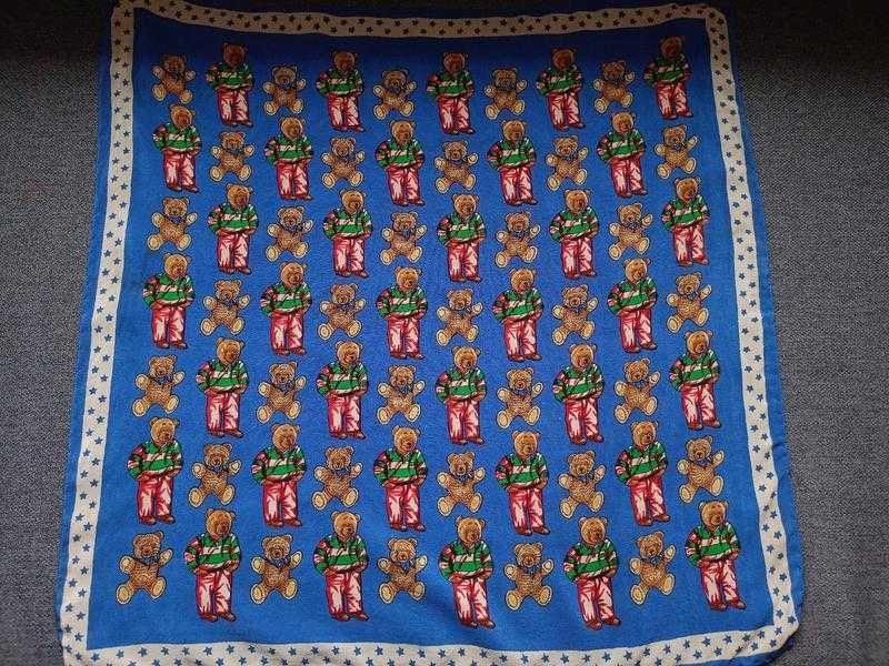 Вінтажна хустка з ведмедиками шовк Німеччина 50 х 51 см