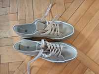 Buty w rozmiarze 38
