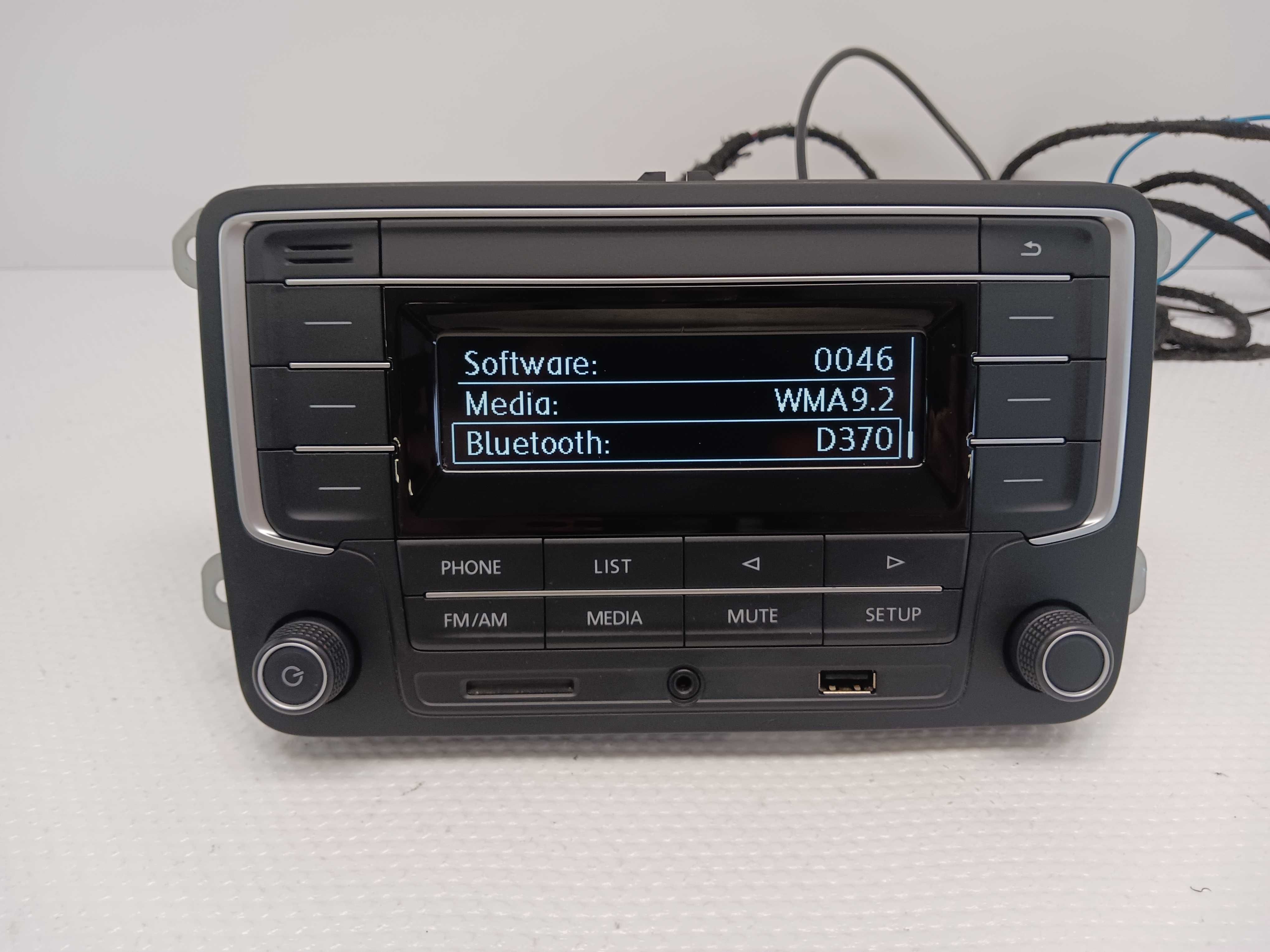 VW Golf Passat T6 Radio Usb BT Aux SD 7F00---35153 z kodem