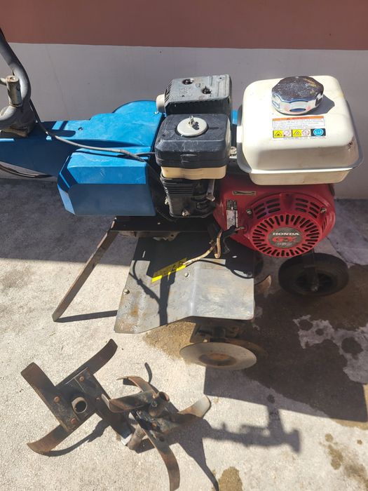 Moto enxada Honda