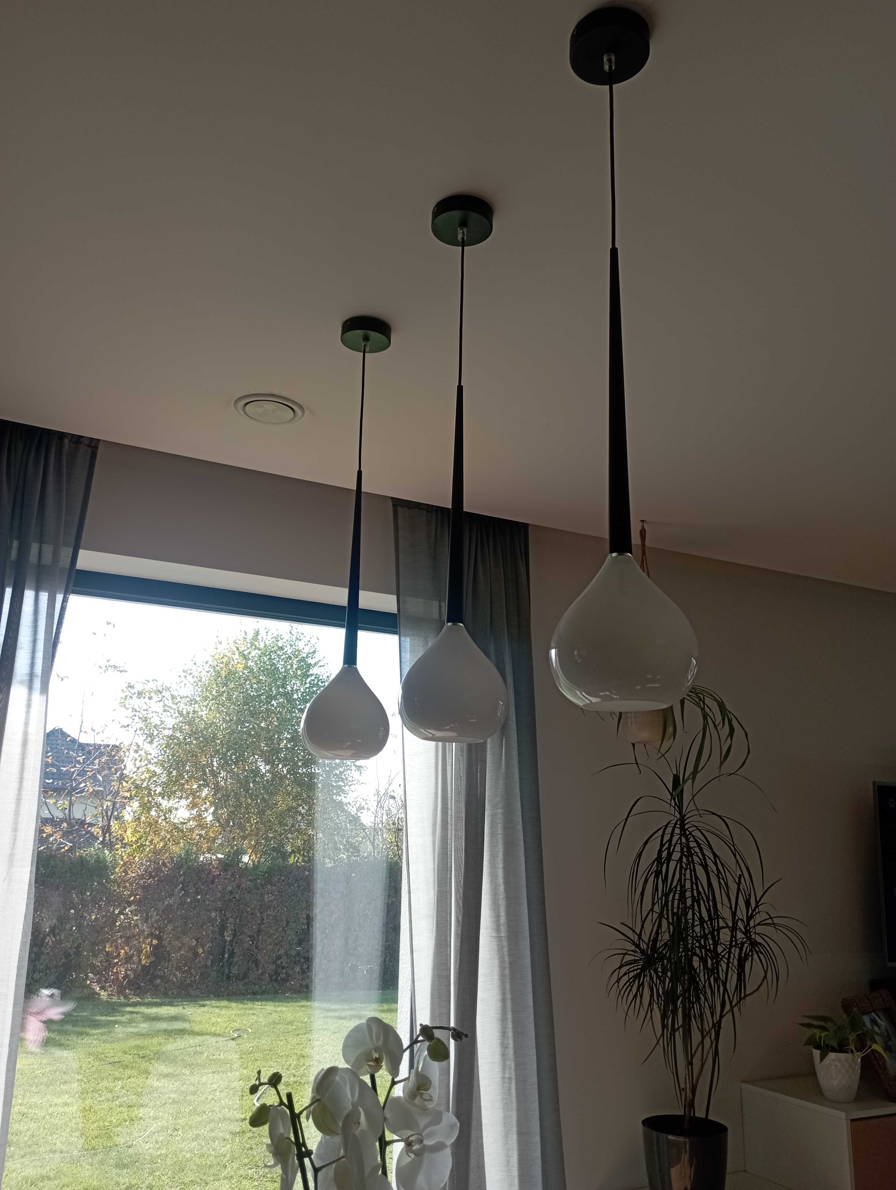 Lampy do salonu solidne