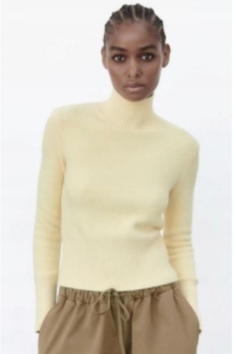 М'якенький светр Zara