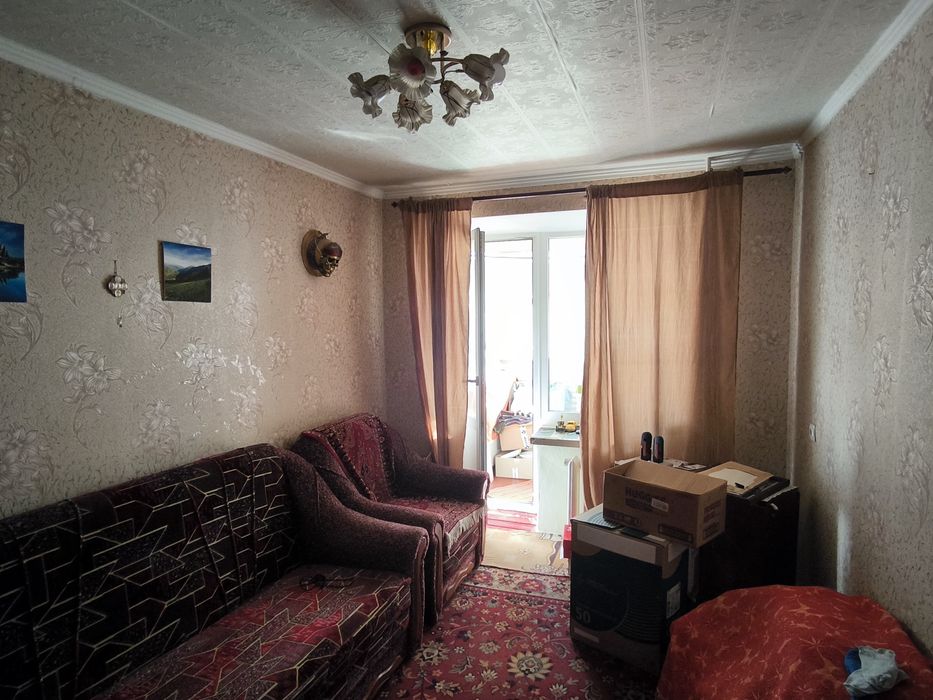 Продам 3 Грушевського