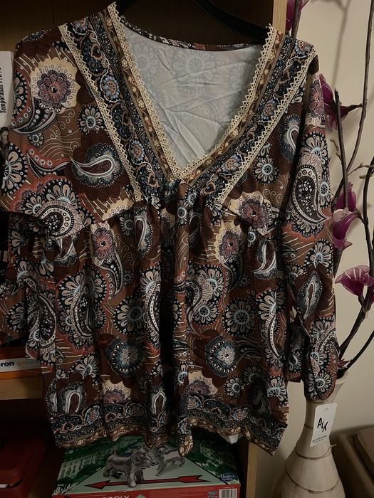 Blusas em bom estado