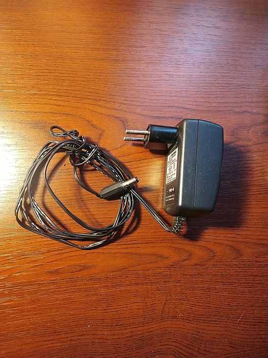 Зарядное устройство автоматическое 12,6 вольт li-ion для шуруповерта