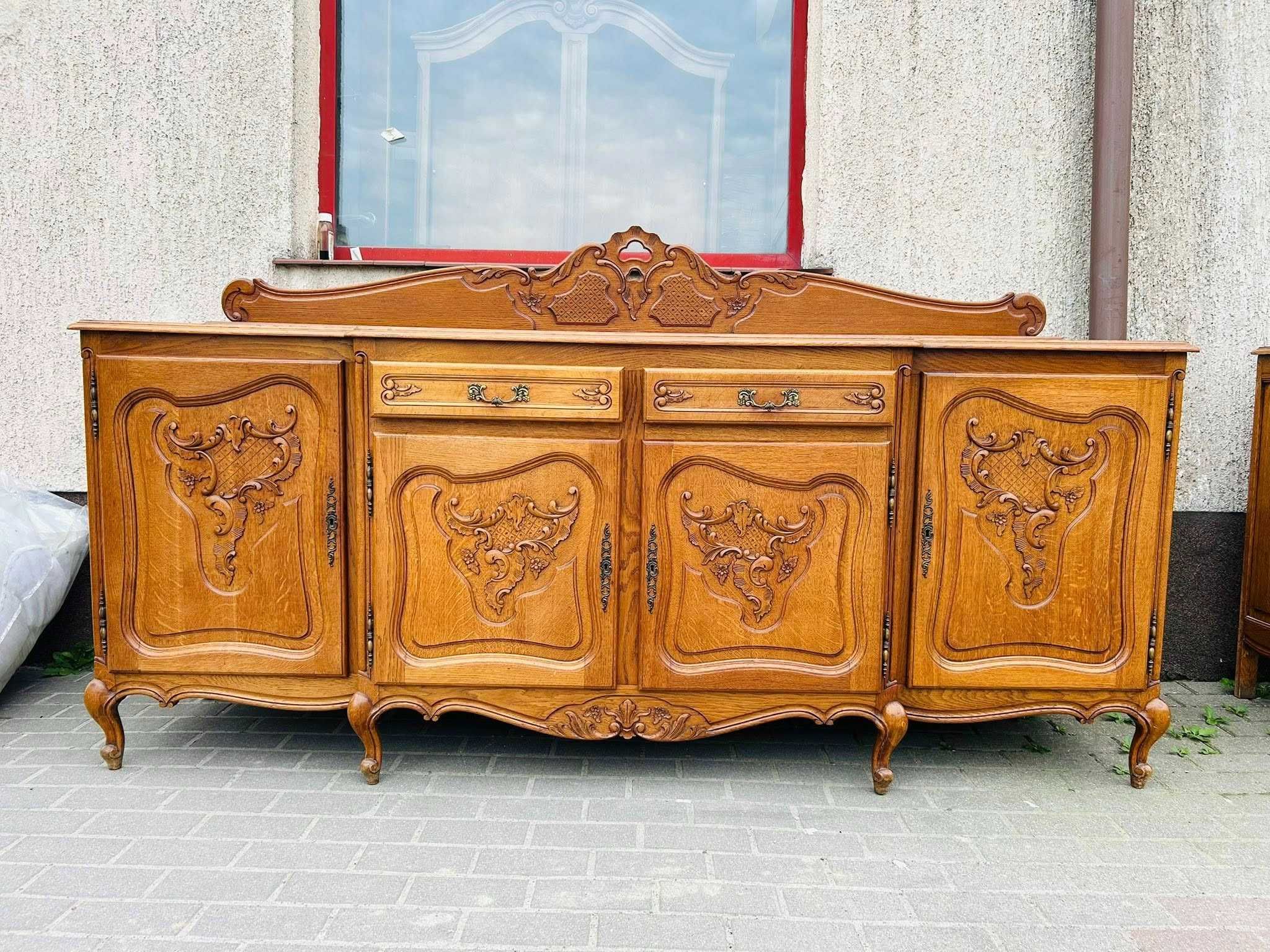 Zestaw mebli do jadalni w stylu ludwikowskim.  Transport cały kraj.