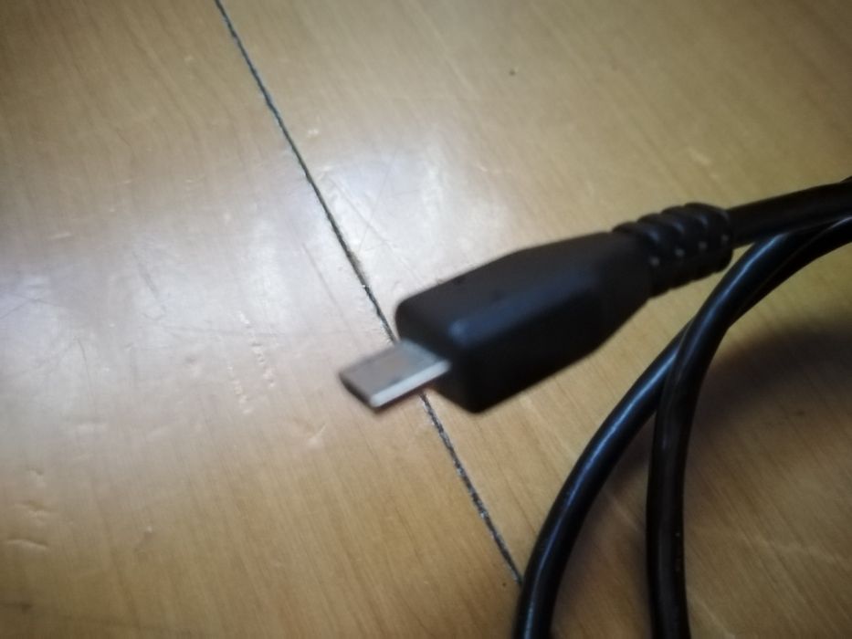 Vendo fixar de carregamento para telemóvel bom estado