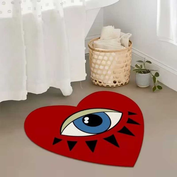 Całkowicie nowy dywan z motywem