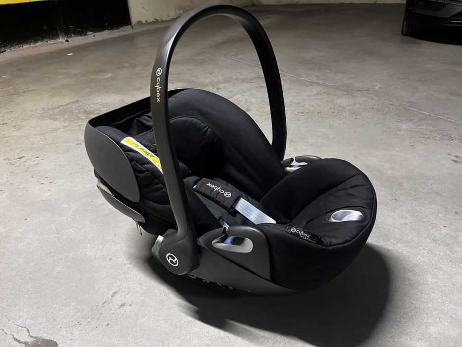 Автокрісло Cybex з БАЗОЮ Z i-Size ТА ПЕРЕХІДНИКАМИ для коляски!!