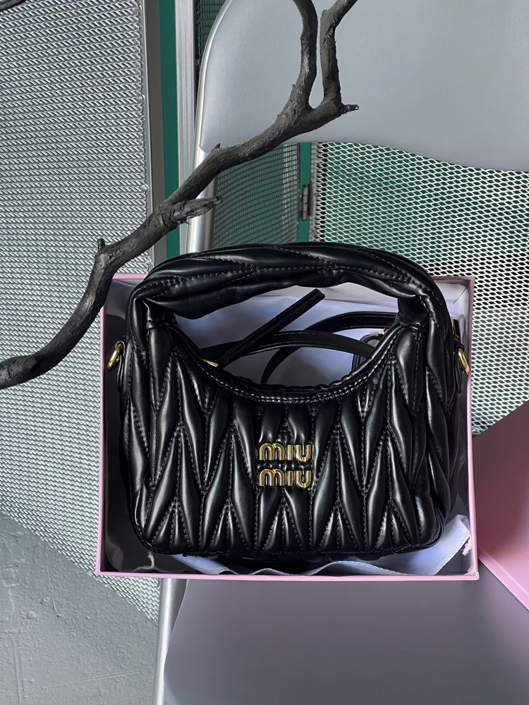 Сумка MIU MIU Wonder Matelasse Leather Hobo міу міу біла|чорна|рожева