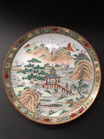 Prato em porcelahs chinesa sec.XX