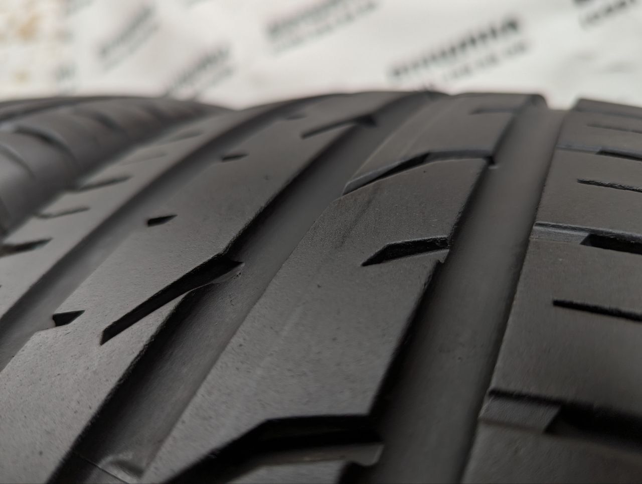 Шини 205/60 R 16 Continental ContiPremiumContact 2. Колеса склад.