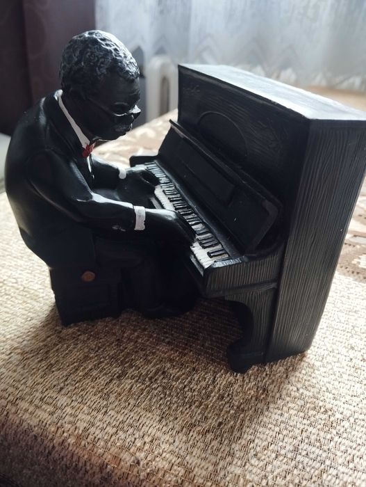 muzyk-figurka muzyczna