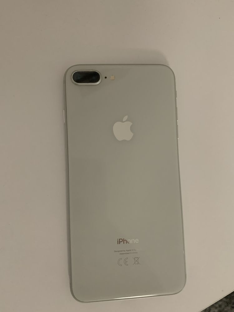 Iphone 8 plus sprzedam