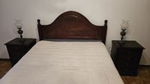 Cama de madeira maciça + 2 mesas cabeceira