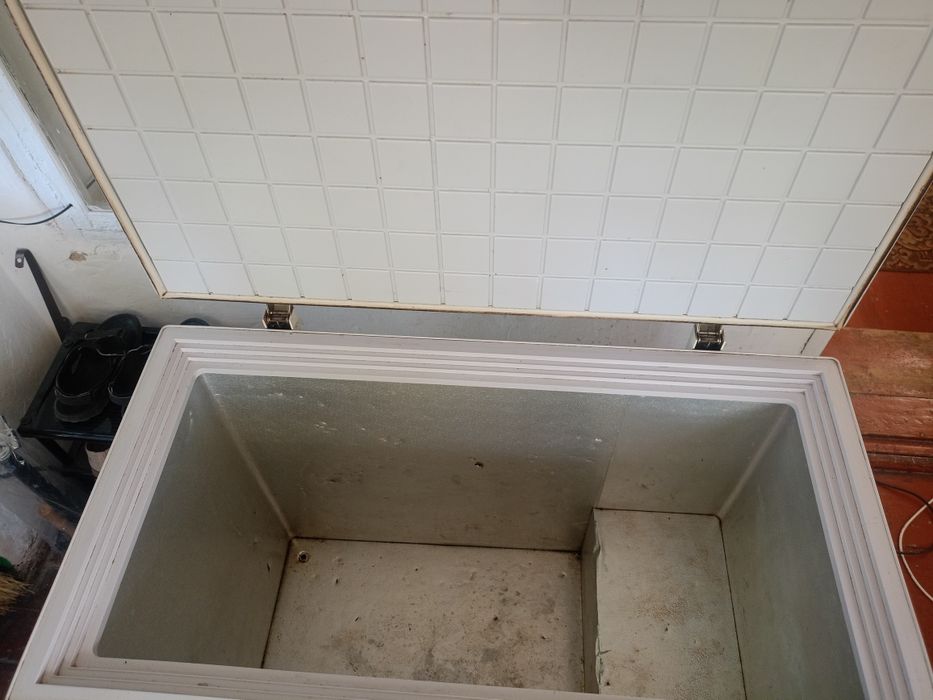 Продам морозилку (ларь)