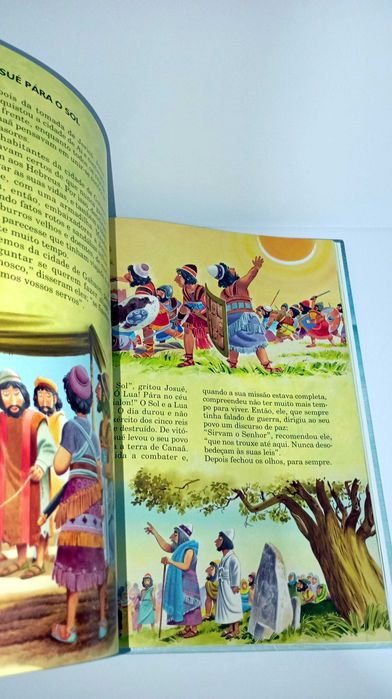 A Bíblia Contada ais Mais Pequenos