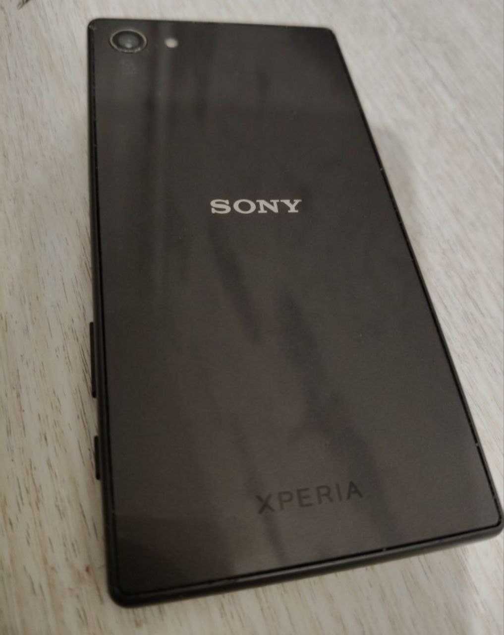 Смартфон Xperia Z5