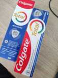 Pasta do zębów Colgate Total Whitening.