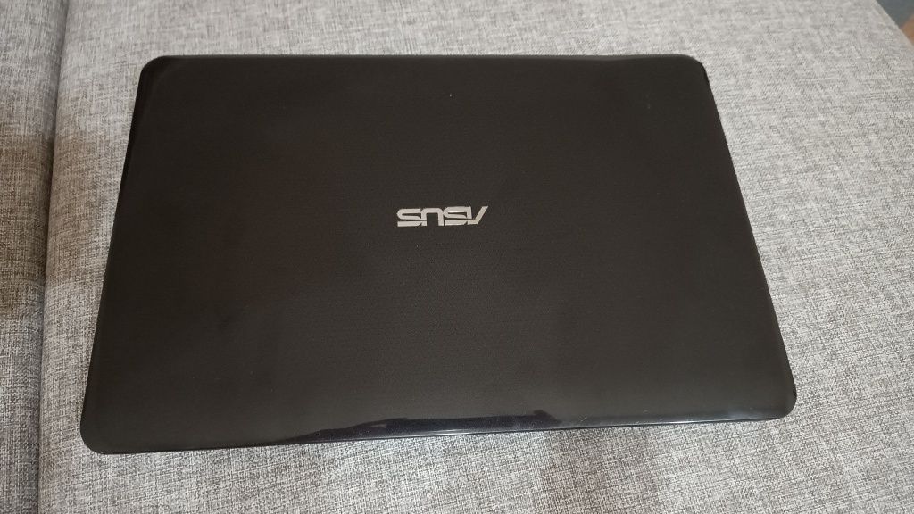 Laptop ASUS A555I