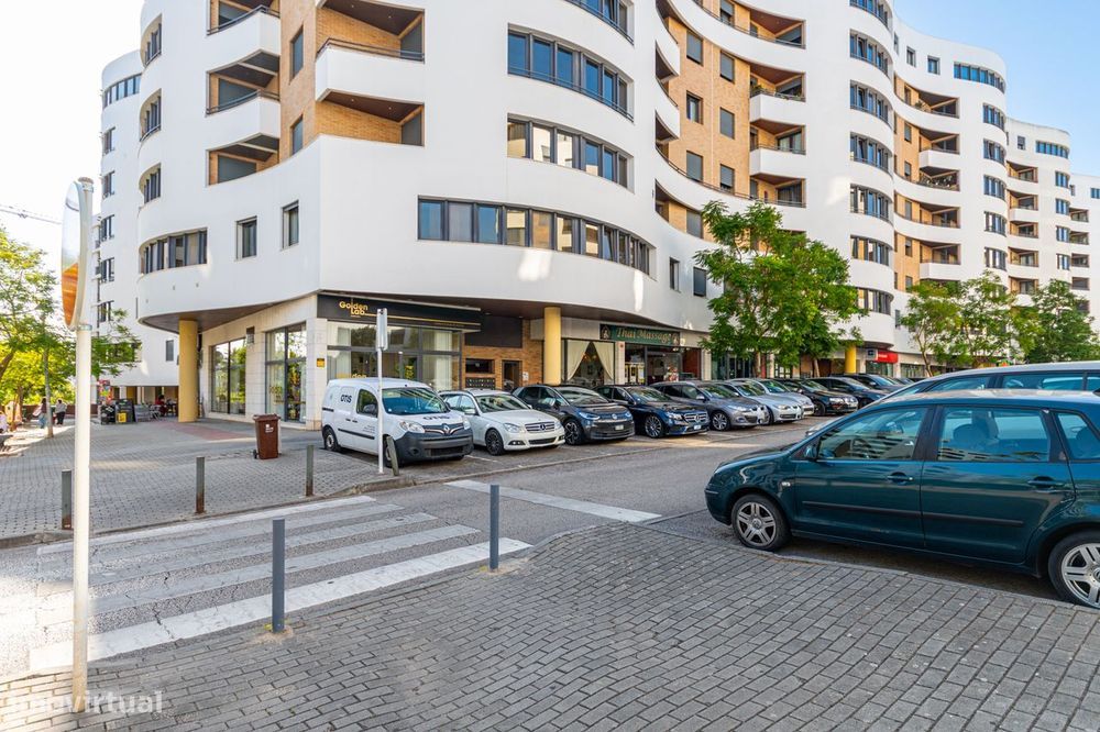 T3 Infantado - Loures com terraço, Box e estacionamento