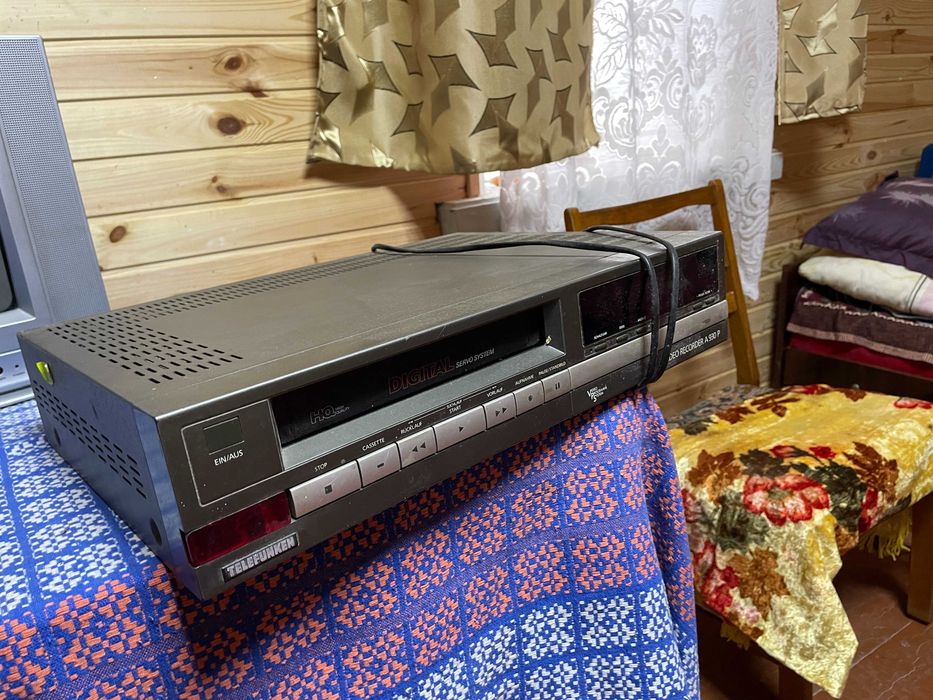 продам DVD  Video Recorder 930