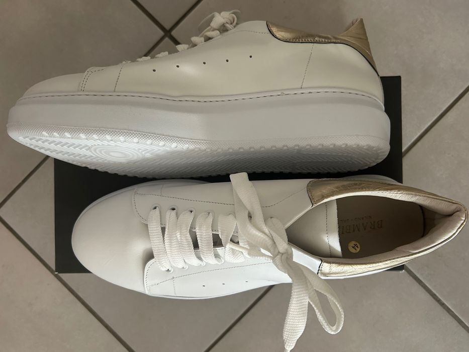 Кеди жіночі великого розміру ;Італія; на стопу до 28,5 см ;