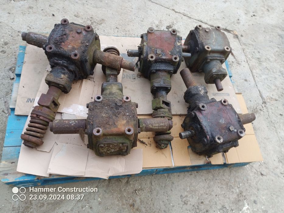 Przekładnia rozrzutnik zbierająca