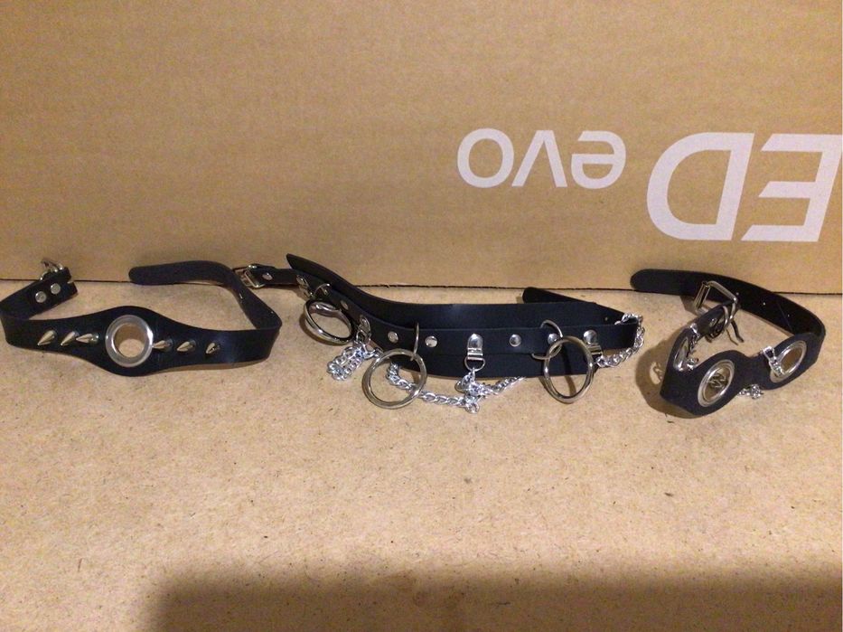 новое: чокеры с шипами 100 грн; перчатки 200 грн 3 пары