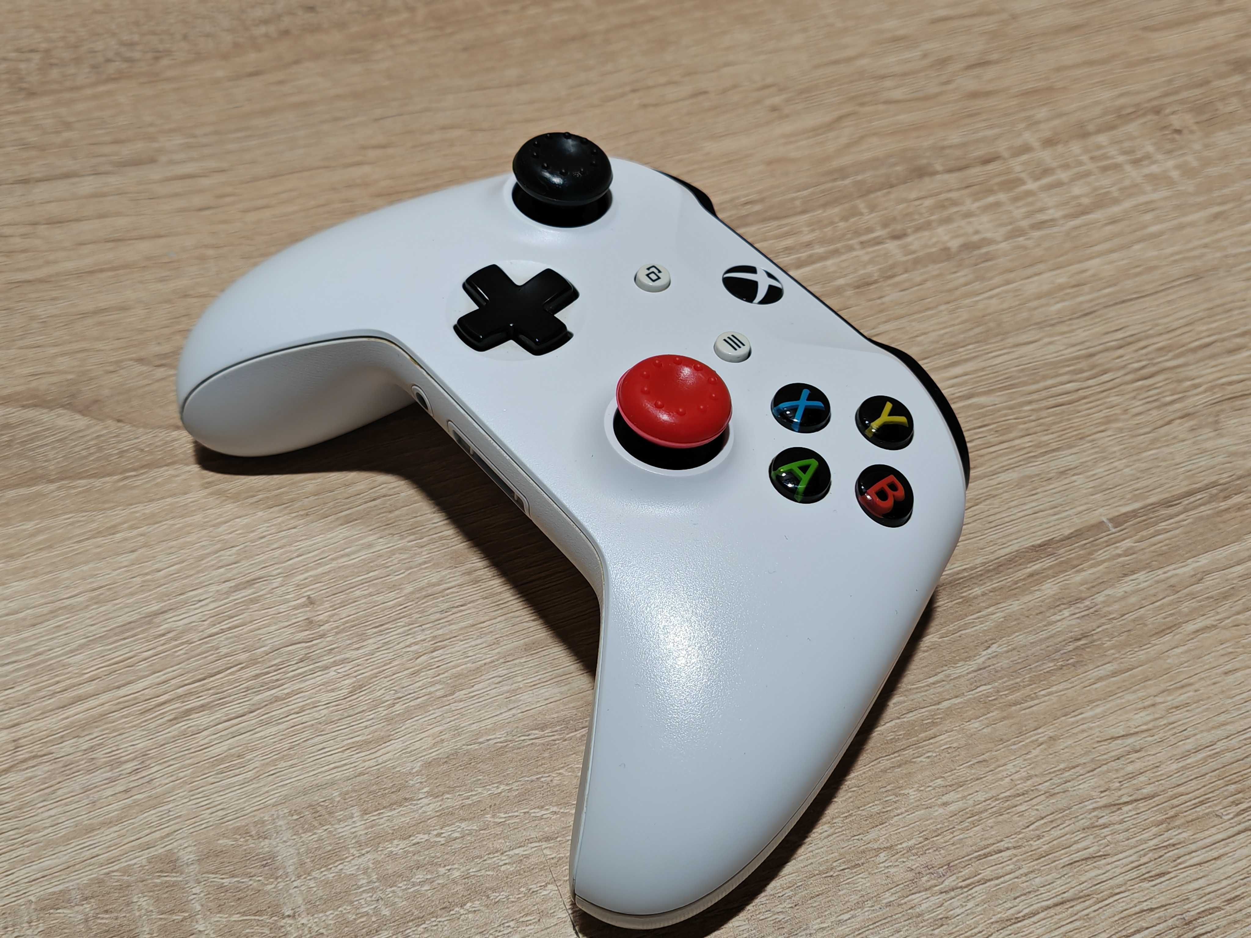 Kontroler Microsoft Xbox One biały