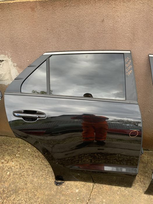 Дверки kia niro2023 . Розборка Kia niro