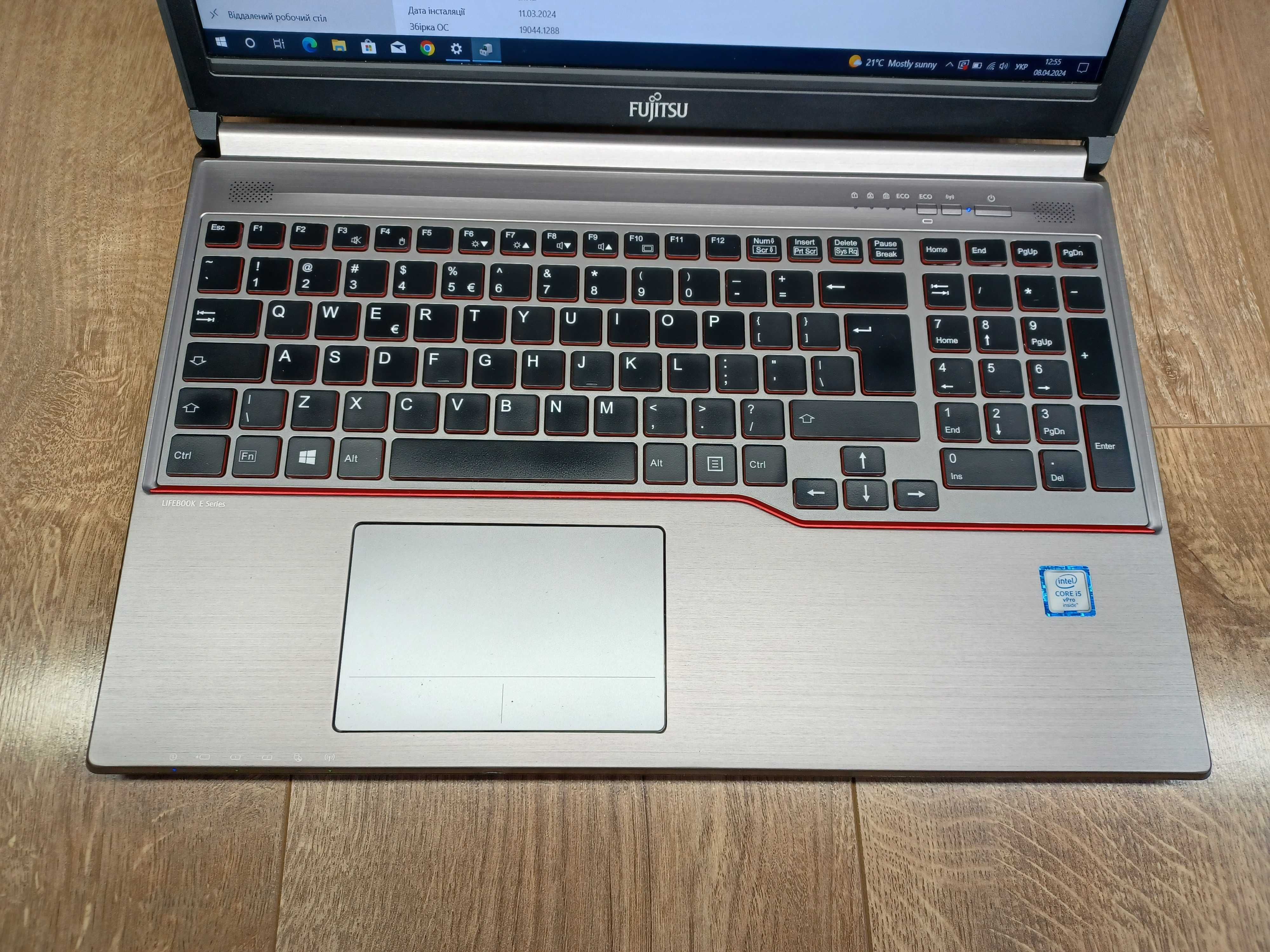 Ноутбук Fujitsu LifeBook E756