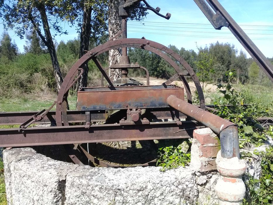 Nora antiga de poço