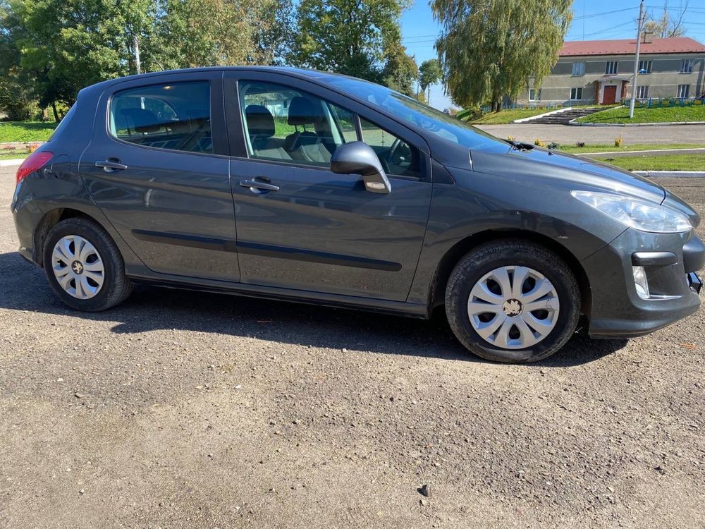 Продам автомобіль Peugeot 308