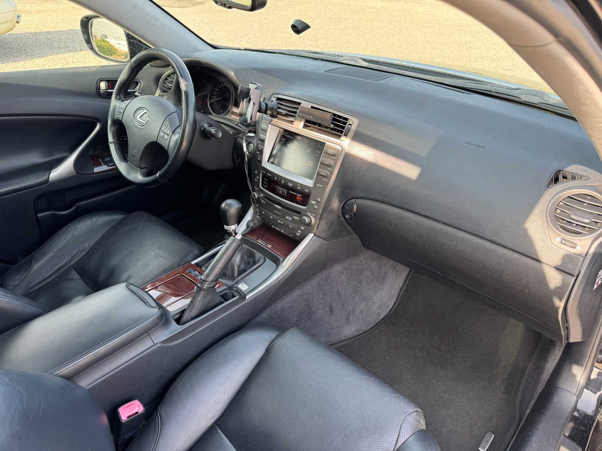 Lexus IS 220d 2007 – Luxury / máxima configuração
