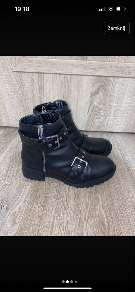 Czarne buty z klamrami Bershka rozmiar 38