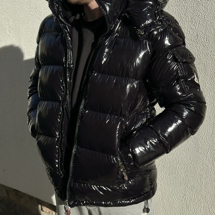 Пуховик Moncler глянцевий
