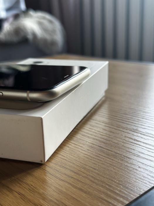 iPhone 11 (64gb)