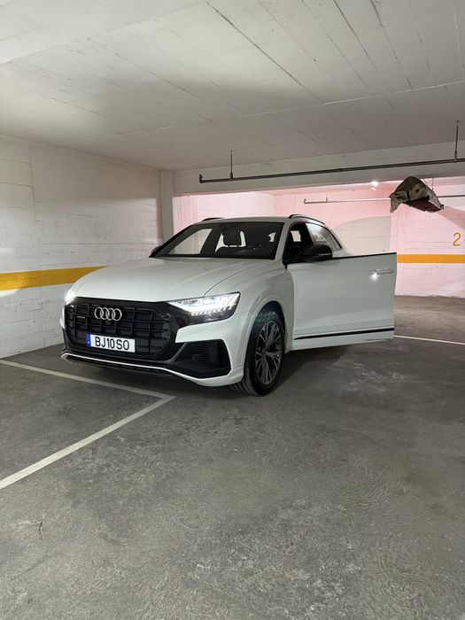 Audi Q8 55TFSI quattro S line competition plus