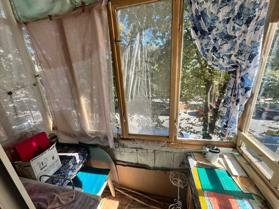 Продаж 1-кімнатної квартири Центр 2 поверх