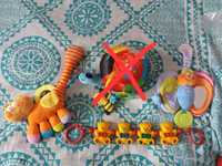 Іграшки для малюків,дуга на коляску