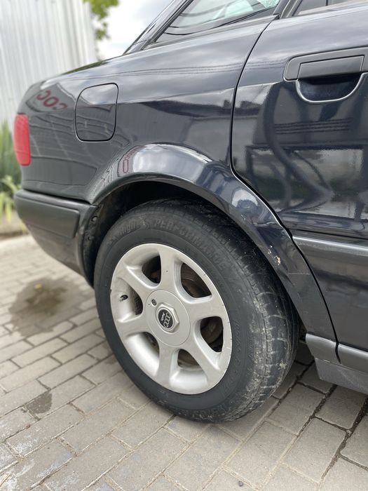 Продам Audi 80 b4 1993
