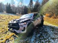 Toyota Hilux 1 właściciel bezwypadkowy 68 tys super bogate dodatki gwarancja ASO