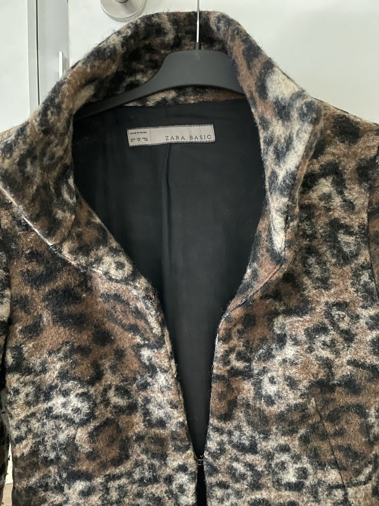 Zara casaco tigresa