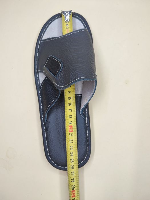 Шкіряні домашні капці