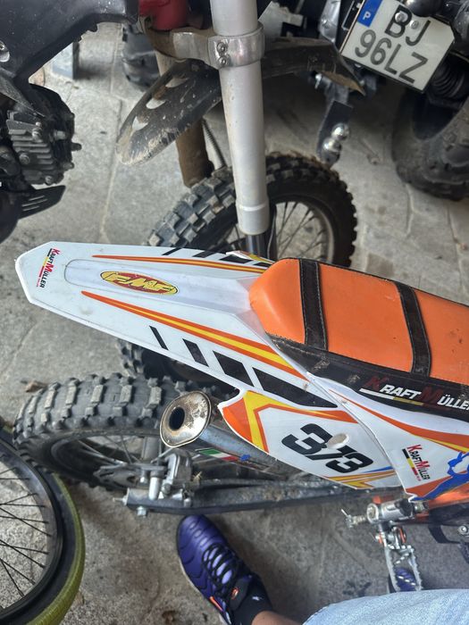 Moto 2 tempos como nova (reservada )