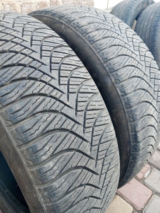 шины, 215 60 17, европейки,пара