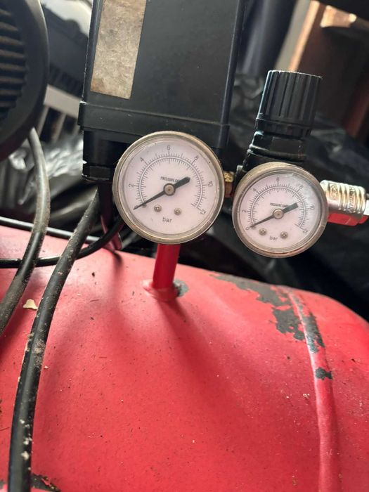 Compressor de ar portátil a pistão