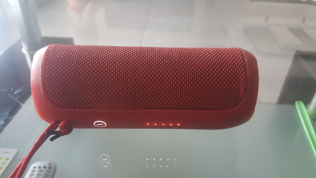 Głośnik JBL flip 3 uszkodzony