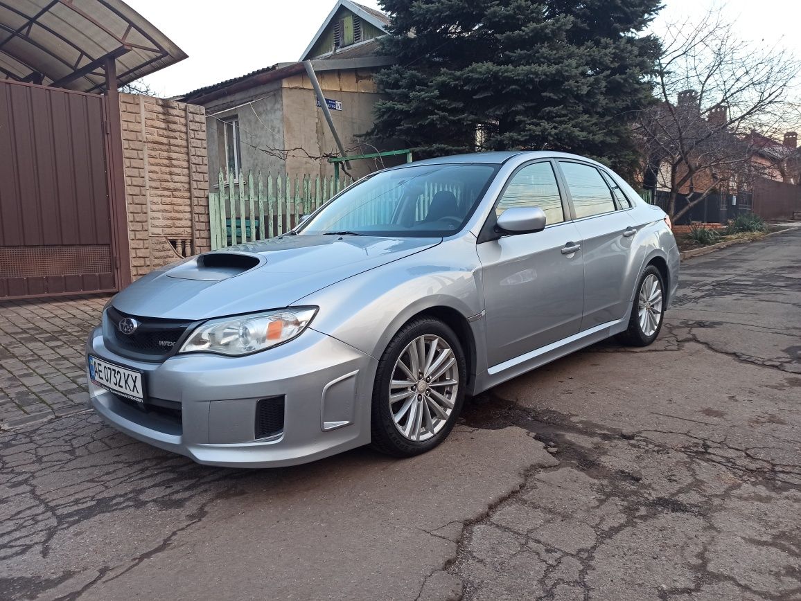 Субару WRX STI . .